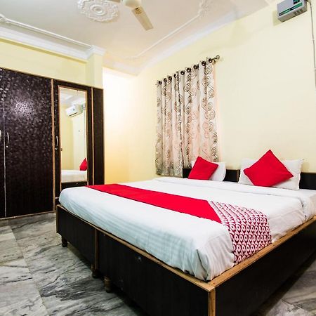 Oyo 24087 Viraj Hotel Danapur Luaran gambar